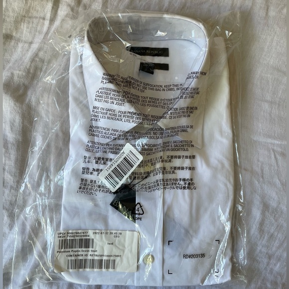 Banana Republic | (NWT) Premium Poplin Dress Shirt in White | XL - Picture 4 of 4